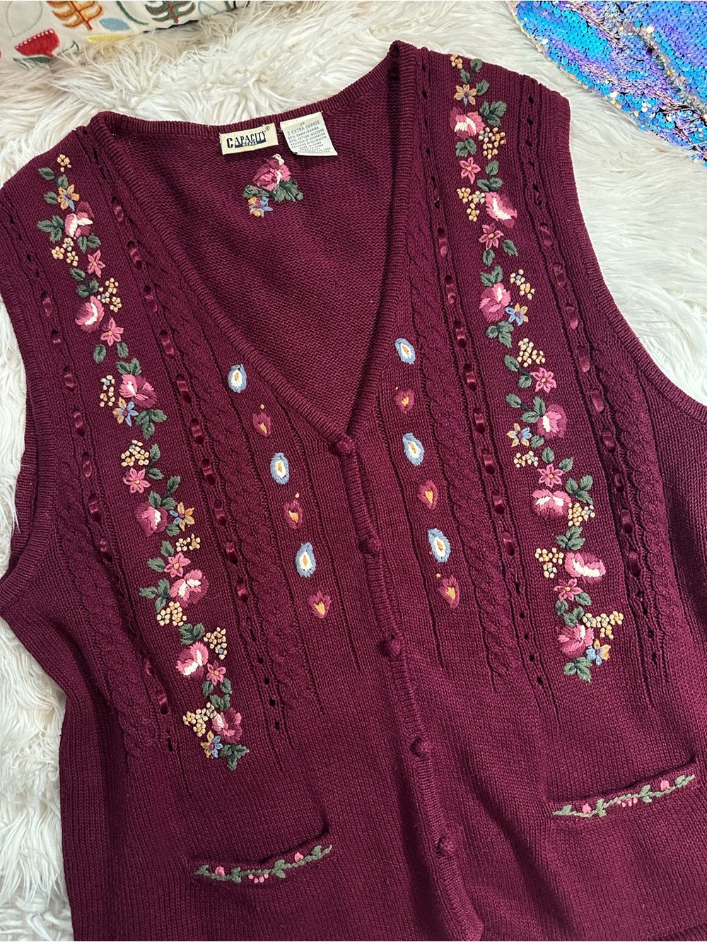 Capacity • Vintage Embroidered Floral Sweater Vest